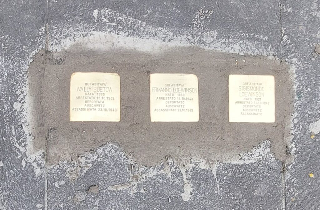 Memoria, cantiere sempre aperto
a Roma in Via di Porta Maggiore 38 tre nuove pietre di inciampo
