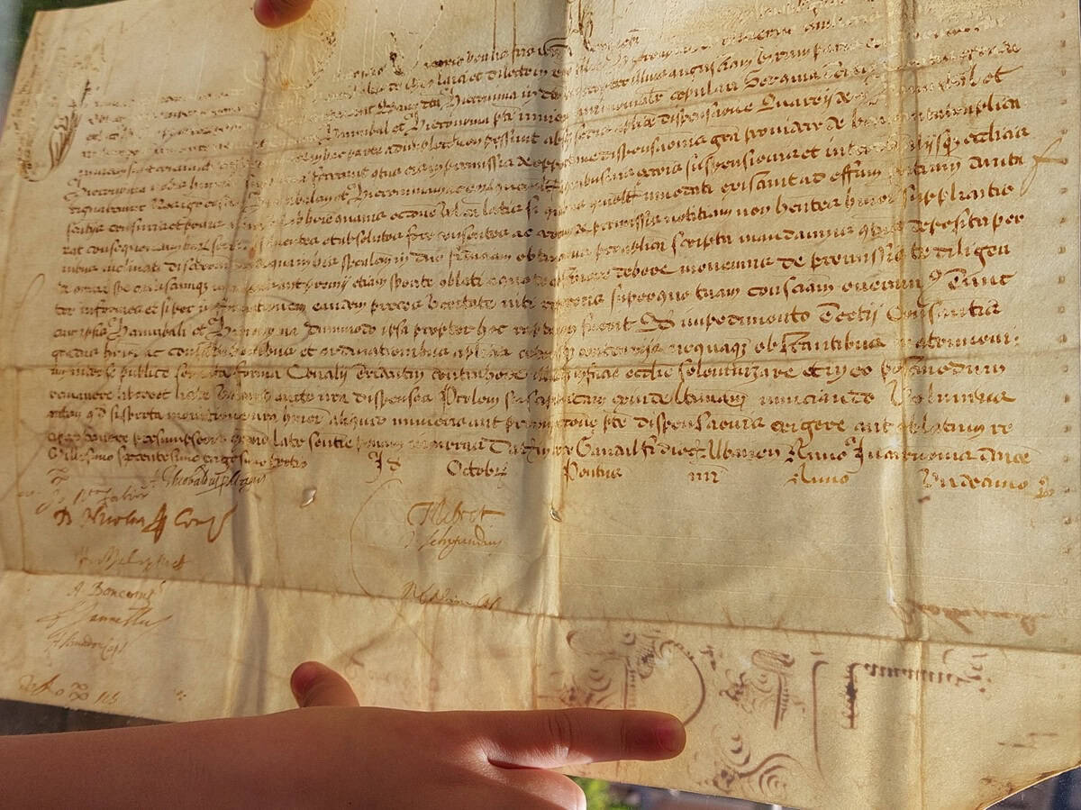 Bolla Apostolica Clemente VIII 1593 — recto, dettaglio testo