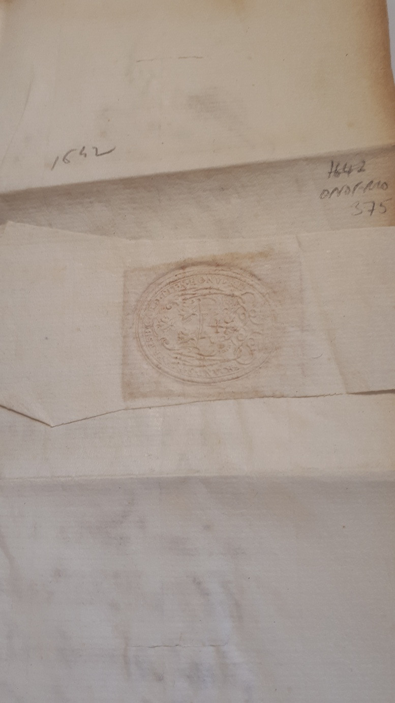 Foglio 1 recto, particolare, bollo a secco